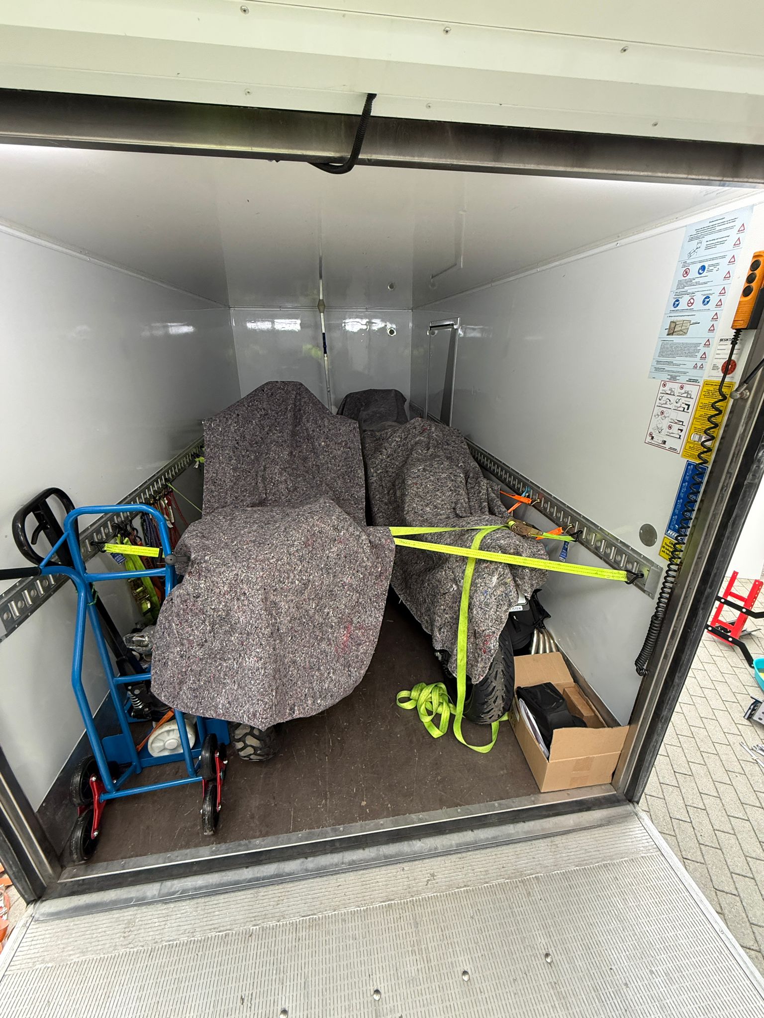 Lastebil for scootertransport